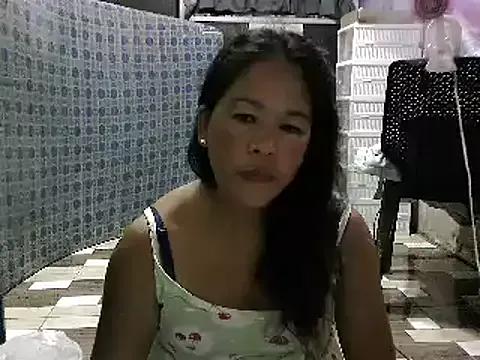 Yummytitsxxx168 webcams show profile image 